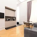 Limehome Palazzo Bn * Lecce