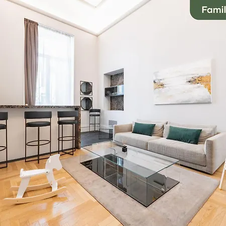 Limehome Palazzo Bn * Лечче