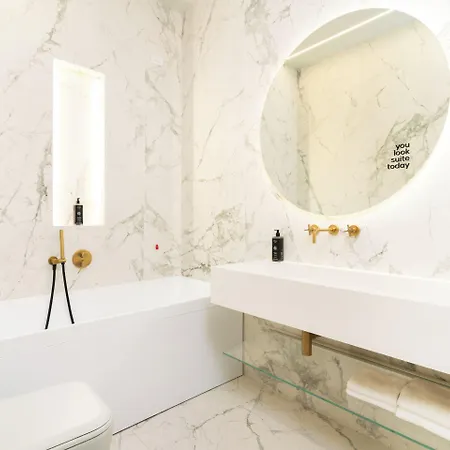 Limehome Palazzo Bn *